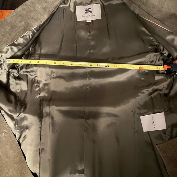 Vintage Burberry Suade Trenchcoat - Picture 15 of 17